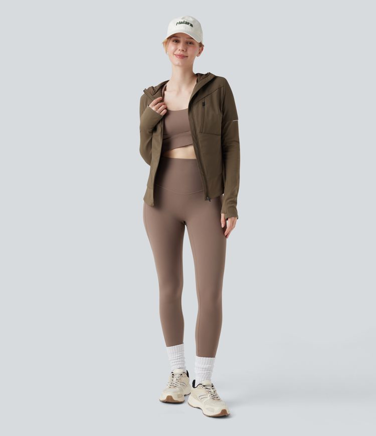 kapuzen-laufjacke mit reißverschluss langen Ärmeln daumenlöchern und tasche