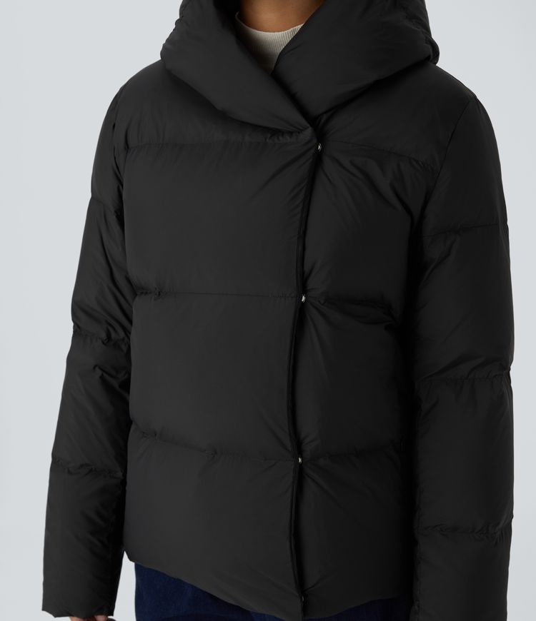 wasserabweisende lässige steppjacke mit kapuze seitlicher reißverschlusstasche und druckknopfverschluss