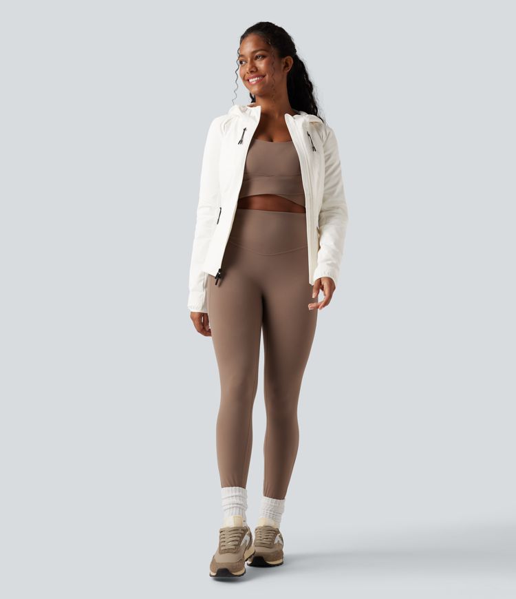reflektierende daunen-laufjacke mit kapuze und taschen
