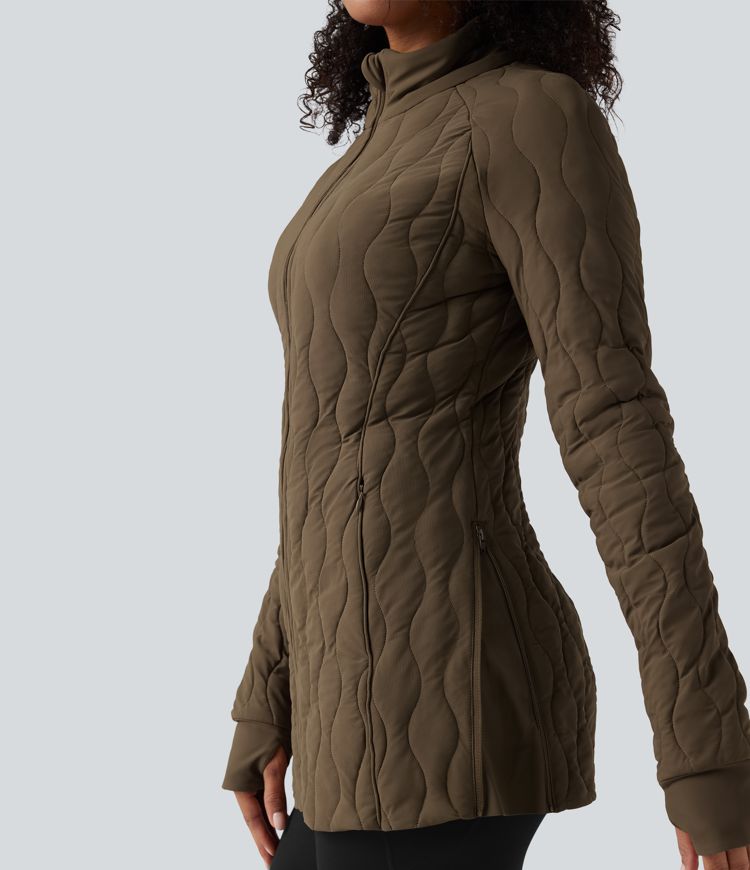 steppjacke mit hohem kragen langen Ärmeln daumenlöchern reißverschluss und taschen