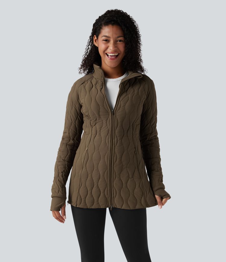 steppjacke mit hohem kragen langen Ärmeln daumenlöchern reißverschluss und taschen